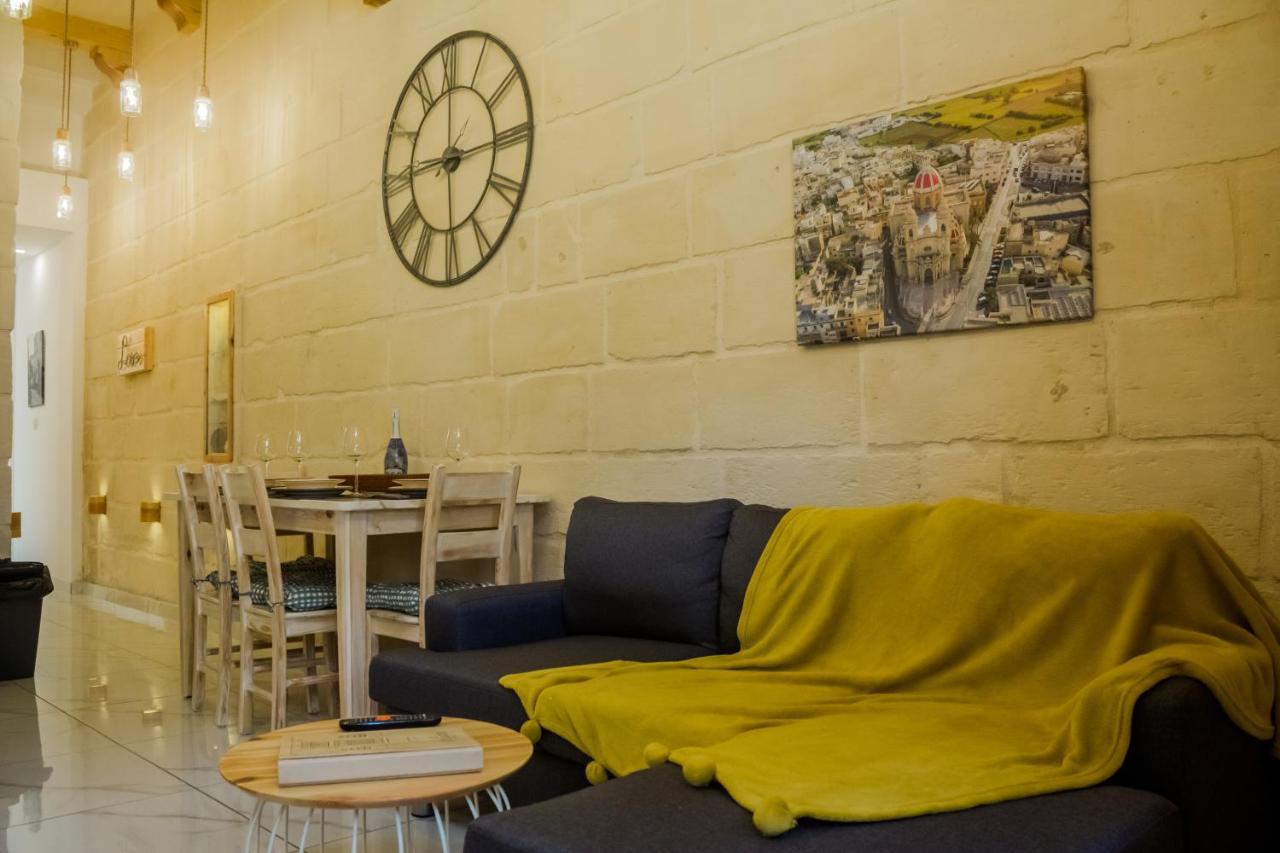 Ta' Gilard - Lovely Renovated Holiday Home Żabbar エクステリア 写真