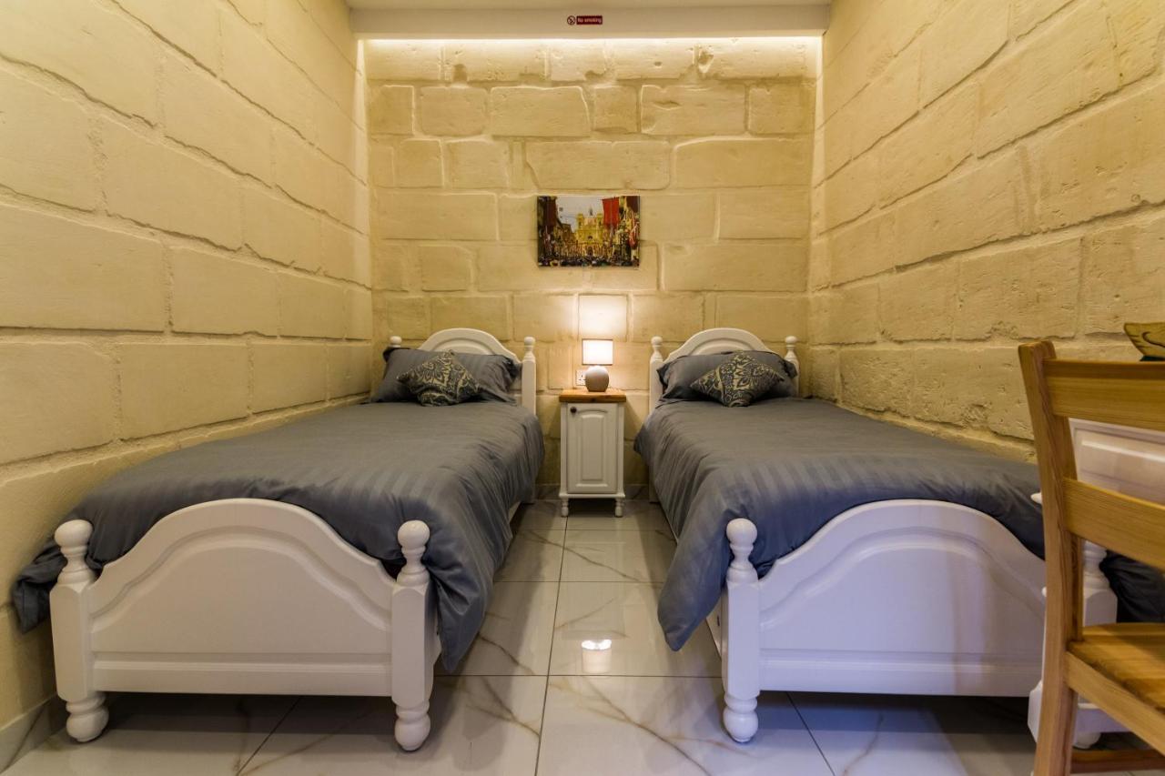 Ta' Gilard - Lovely Renovated Holiday Home Żabbar エクステリア 写真